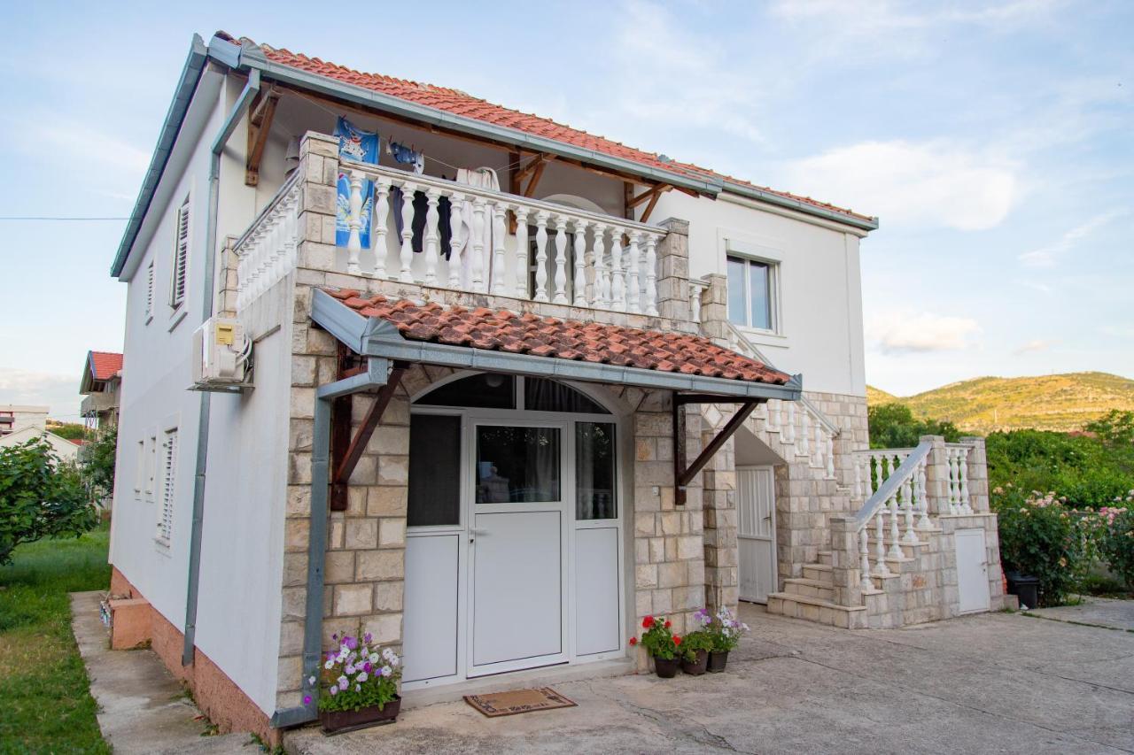 Apartman Irina Требинє Екстер'єр фото